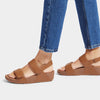 FITFLOP brun skind sandal med velcroremme,