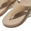 FITFLOP beige sandal med tå-rem,