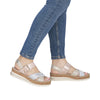 Rieker V7951-90 Metallic – Komfortabel Damesandal